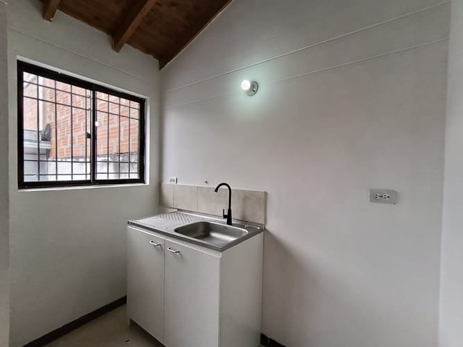 Oficina en arriendo en La Ceja, 39 m² · foto 6 de 10