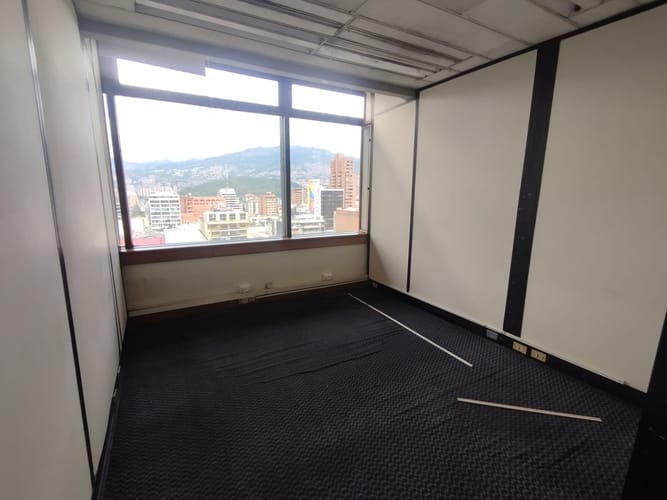 Oficina en arriendo en La Candelaria, Medellín, 600 m² · foto 9 de 20