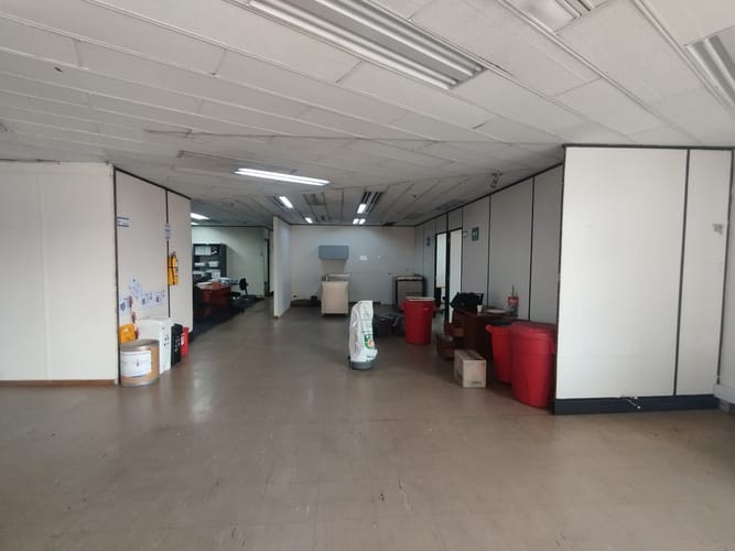 Oficina en arriendo en La Candelaria, Medellín, 600 m² · foto 12 de 20