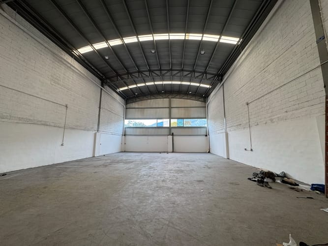 Bodega en arriendo en La Tablaza, La Estrella, 430 m² · foto 4 de 15
