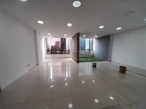 Local en arriendo en El Poblado, Medellín, 138 m² · foto 5 de 10