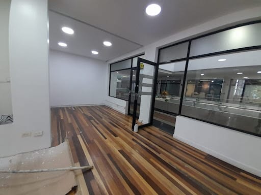 Local en arriendo en El Poblado, Medellín, 138 m² · foto 7 de 10