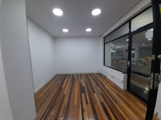 Local en arriendo en El Poblado, Medellín, 138 m² · foto 8 de 10