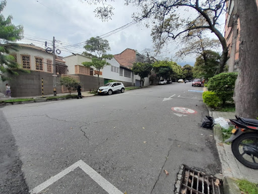 Casa en arriendo en Prado, Medellín · foto 2 de 20