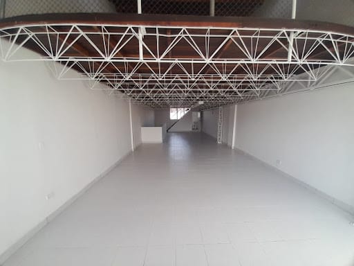 Local en arriendo en Cristo Rey, Medellín, 217 m² · foto 6 de 12
