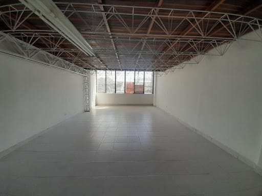 Local en arriendo en Cristo Rey, Medellín, 217 m² · foto 7 de 12