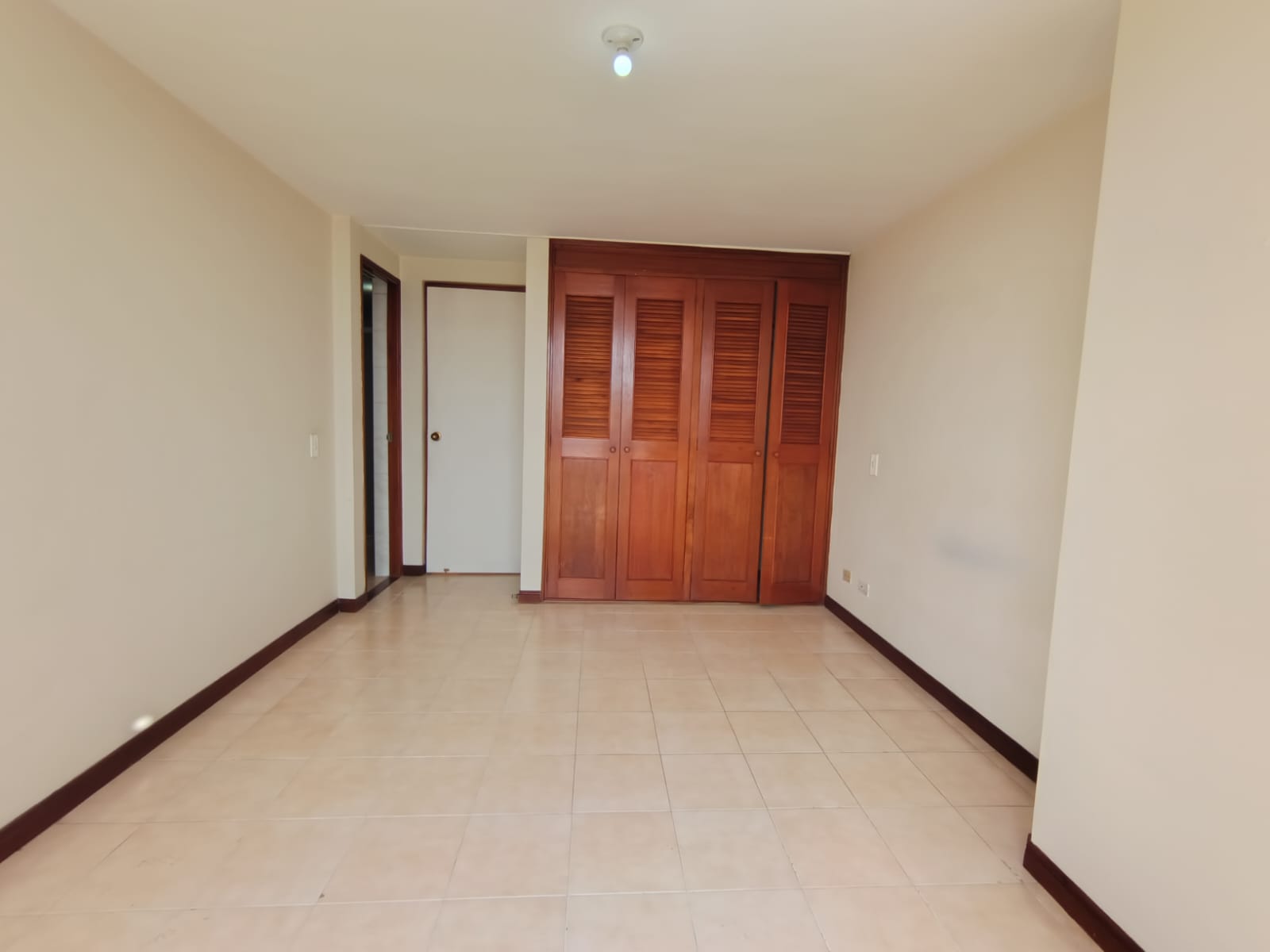 Apartamento en arriendo en La Ceja · foto 6 de 9
