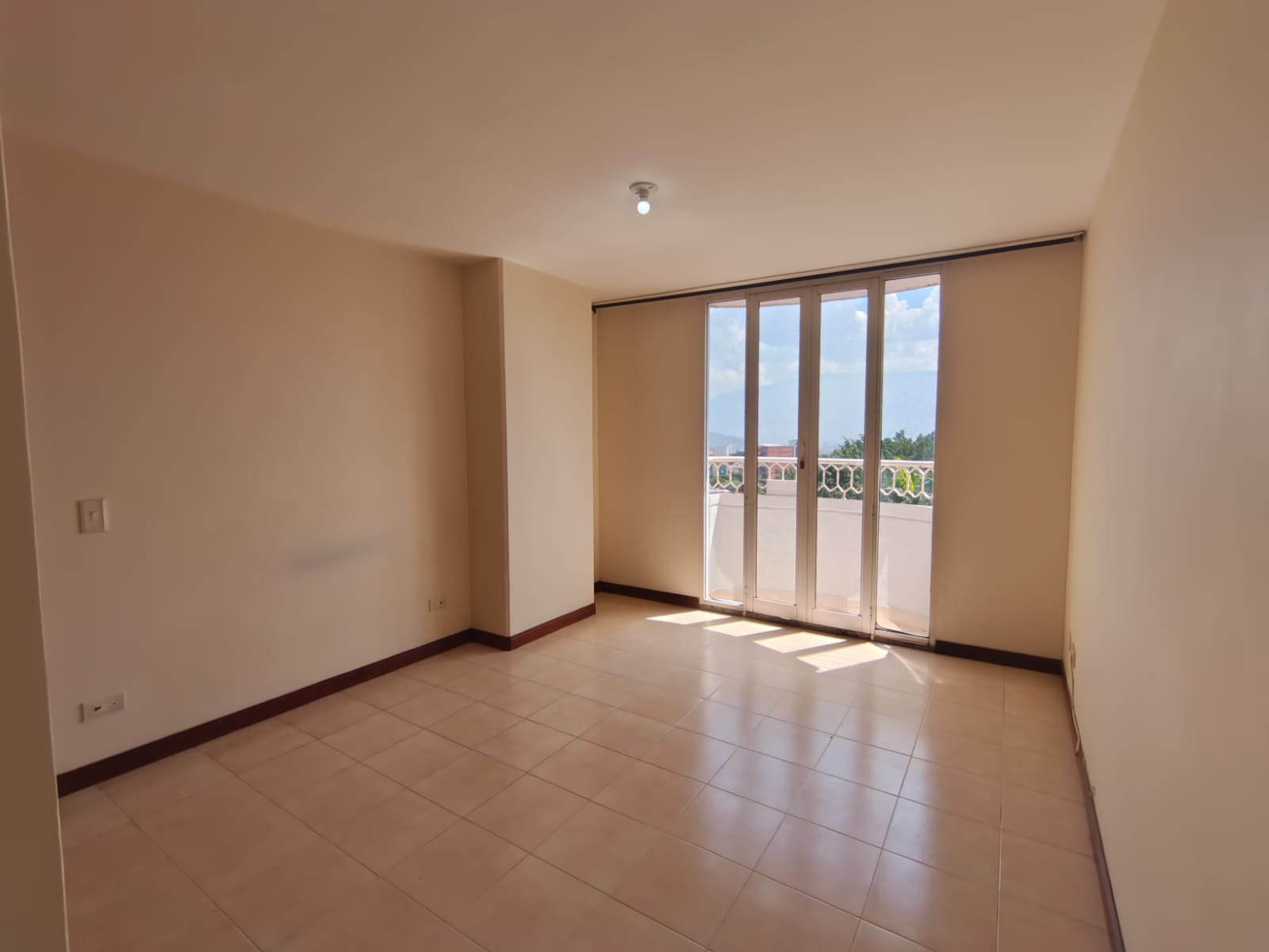 Apartamento en arriendo en La Ceja · foto 7 de 9