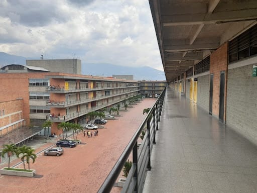 Local en arriendo en Shellmar, Medellín, 195 m² · foto 2 de 20
