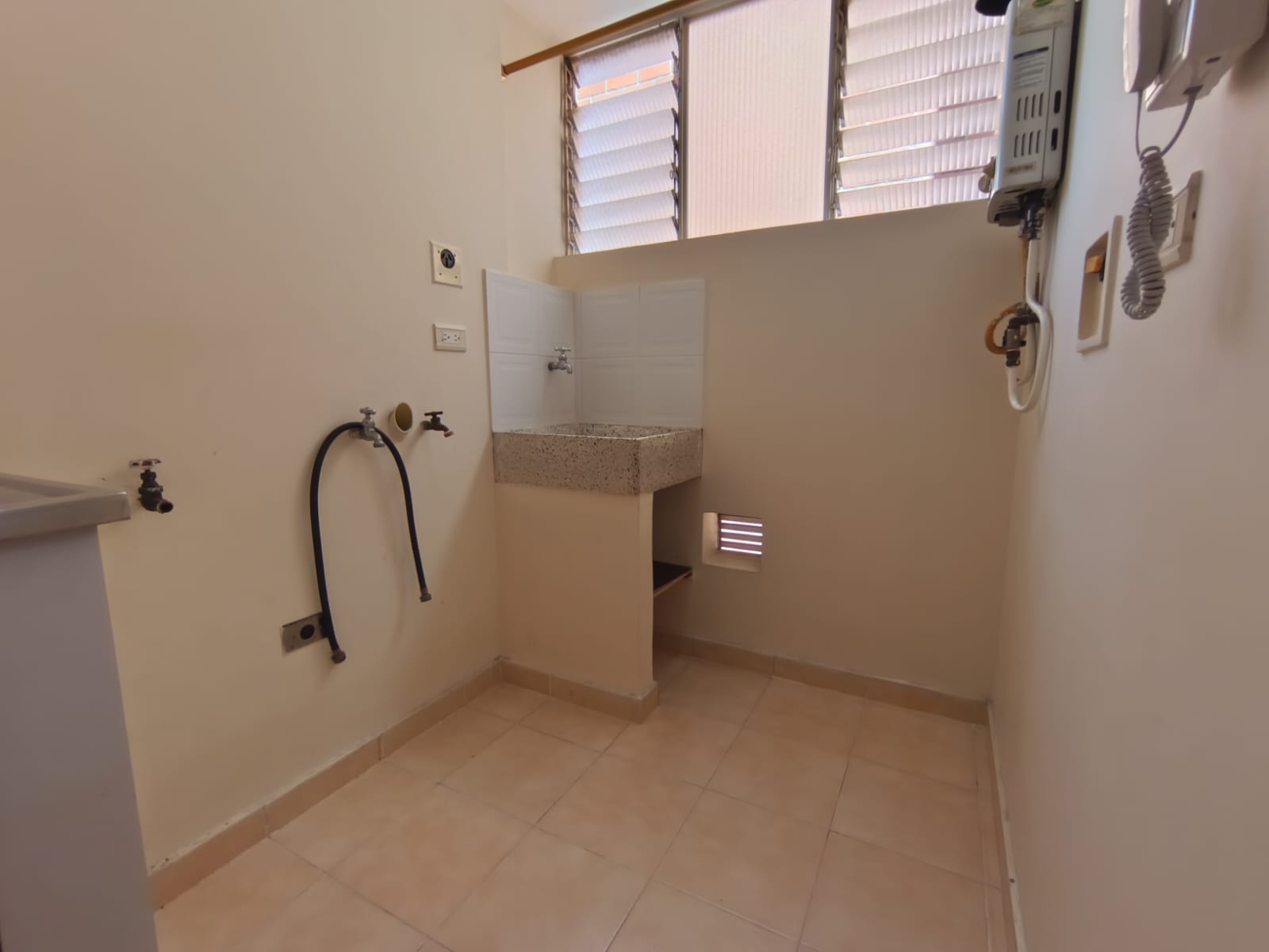 Apartamento en arriendo en La Ceja · foto 9 de 9