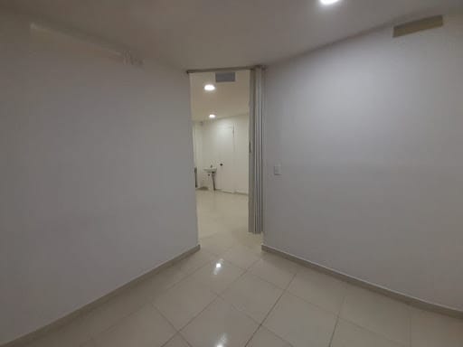 Consultorio en arriendo en La Candelaria, Medellín, 40 m² · foto 6 de 14