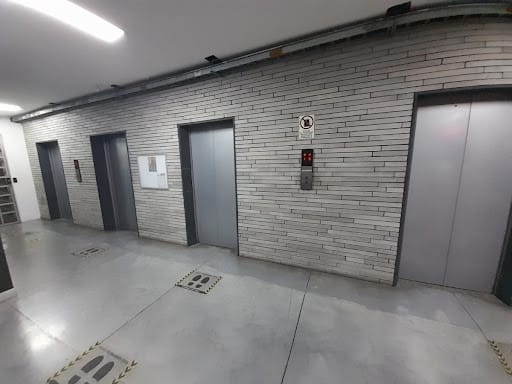 Bodega en arriendo en San Benito, Medellín, 323 m² · foto 3 de 20