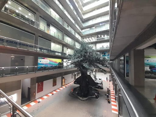 Bodega en arriendo en San Benito, Medellín, 323 m² · foto 7 de 20