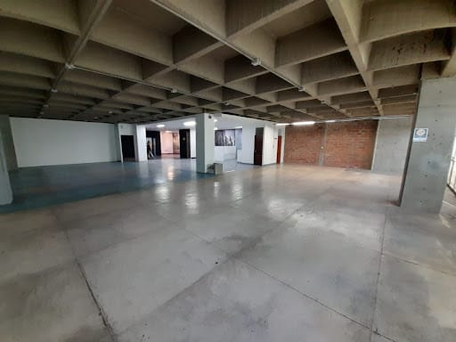 Bodega en arriendo en San Benito, Medellín, 323 m² · foto 10 de 20