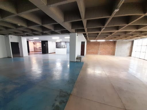 Bodega en arriendo en San Benito, Medellín, 323 m² · foto 12 de 20