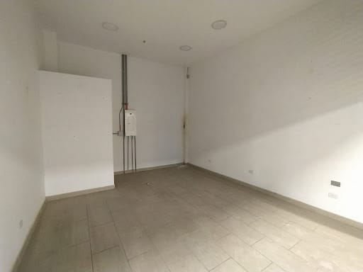 Local en arriendo en Los Colores, Medellín, 22 m² · foto 8 de 13