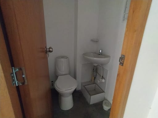 Local en arriendo en Los Colores, Medellín, 22 m² · foto 10 de 13