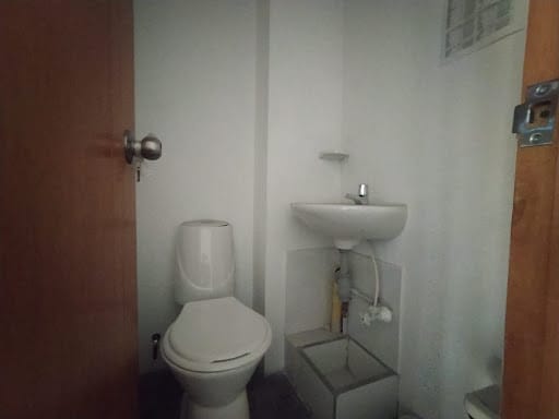 Local en arriendo en Los Colores, Medellín, 22 m² · foto 11 de 13