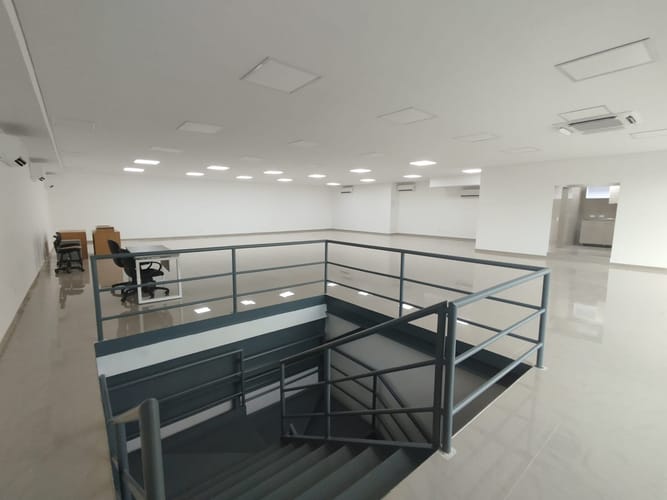Oficina en arriendo en Villa Carlota, Medellín, 272 m² · foto 2 de 15