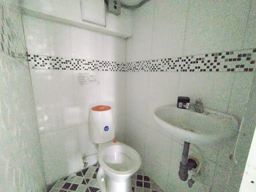 Local en arriendo en Villa Nueva, Medellín, 80 m² · foto 3 de 8