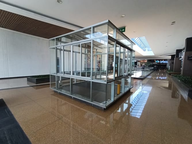 Local en arriendo en El Poblado, Medellín, 9 m² · foto 5 de 9