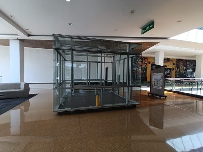 Local en arriendo en El Poblado, Medellín, 9 m² · foto 6 de 9
