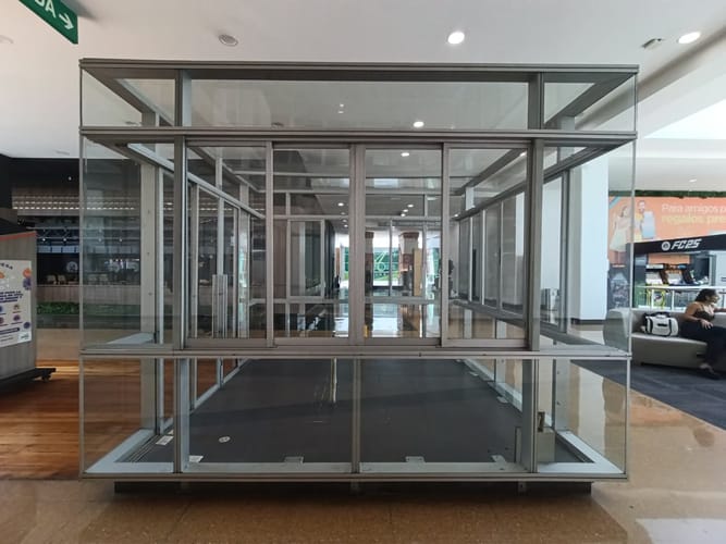 Local en arriendo en El Poblado, Medellín, 9 m² · foto 8 de 9