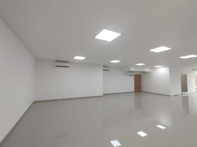 Oficina en arriendo en Villa Carlota, Medellín, 272 m² · foto 10 de 15