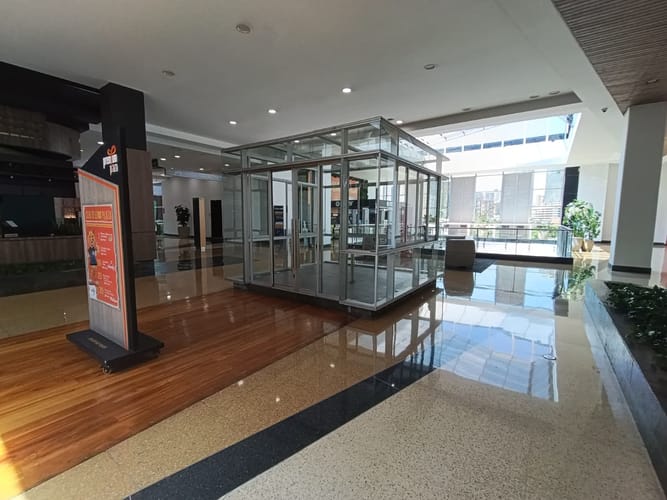 Local en arriendo en El Poblado, Medellín, 9 m² · foto 9 de 9