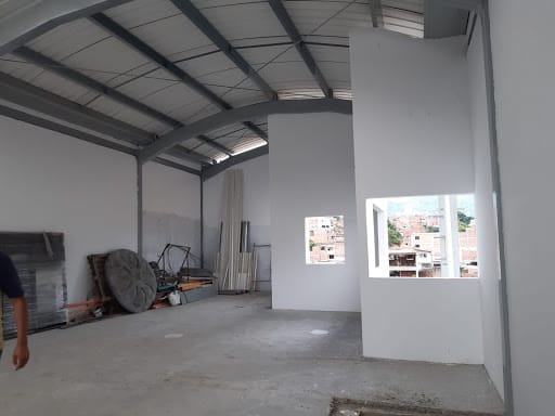 Bodega en arriendo en Villa Nueva, Medellín, 110 m² · foto 7 de 9
