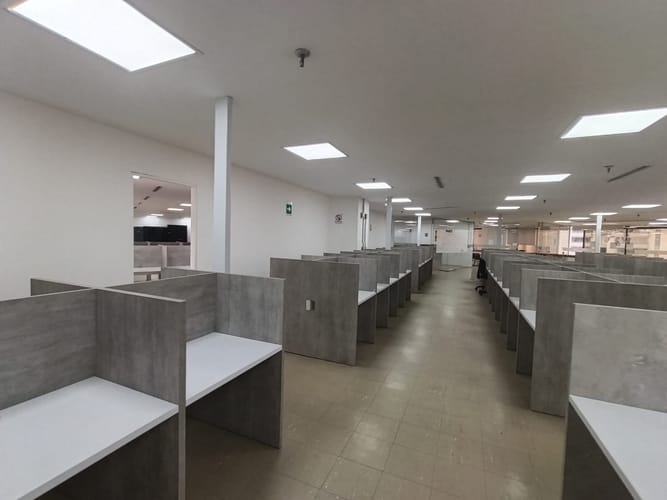 Oficina en arriendo en La Candelaria, Medellín, 1000 m² · foto 13 de 20