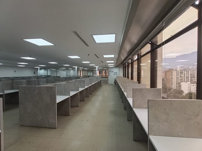 Oficina en arriendo en La Candelaria, Medellín, 1000 m² · foto 15 de 20