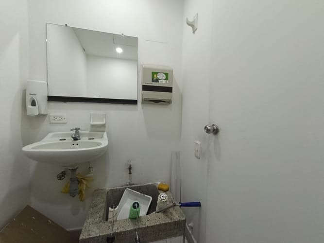 Local en arriendo en Vía Las Palmas, Medellín, 48 m² · foto 10 de 12
