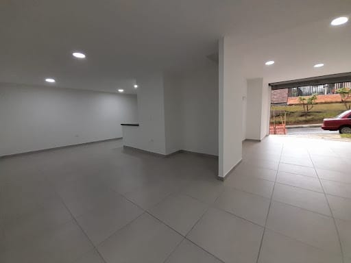Local en arriendo en Ditaires, Itagüí, 90 m² · foto 2 de 10