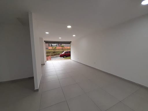 Local en arriendo en Ditaires, Itagüí, 90 m² · foto 3 de 10
