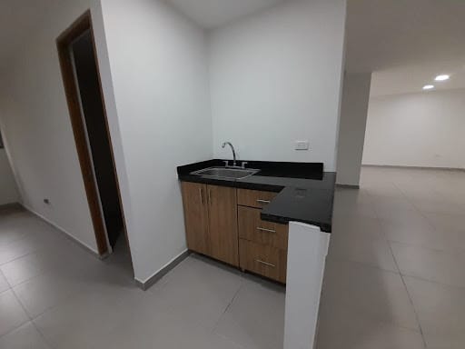 Local en arriendo en Ditaires, Itagüí, 90 m² · foto 7 de 10