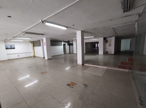 Local en arriendo en La Candelaria, Medellín, 475 m² · foto 2 de 13
