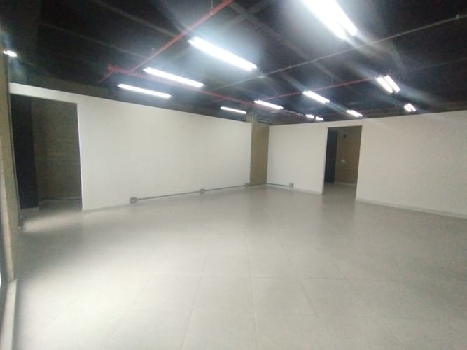 Oficina en arriendo en El Poblado, Medellín, 75 m² · foto 7 de 9