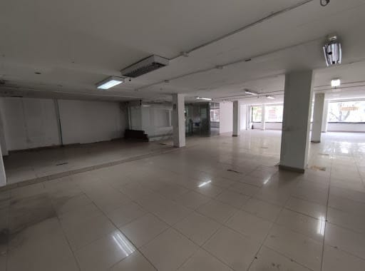 Local en arriendo en La Candelaria, Medellín, 475 m² · foto 10 de 13