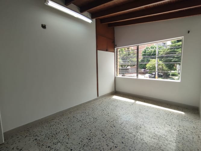 Casa de 5 alcobas en arriendo en Florida Nueva, Medellín, 280 m² · foto 3 de 20
