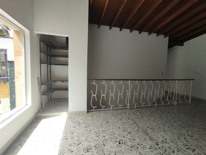 Casa de 5 alcobas en arriendo en Florida Nueva, Medellín, 280 m² · foto 8 de 20