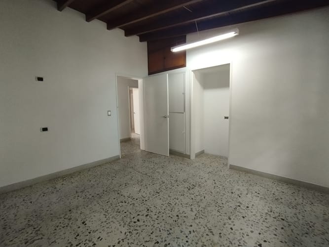 Casa de 5 alcobas en arriendo en Florida Nueva, Medellín, 280 m² · foto 14 de 20