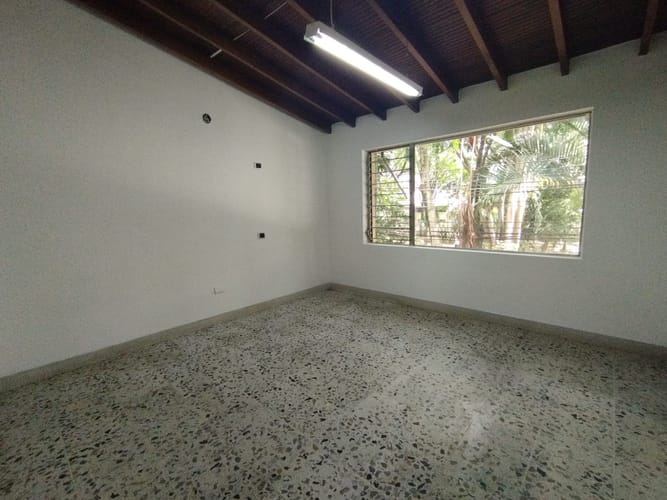 Casa de 5 alcobas en arriendo en Florida Nueva, Medellín, 280 m² · foto 18 de 20