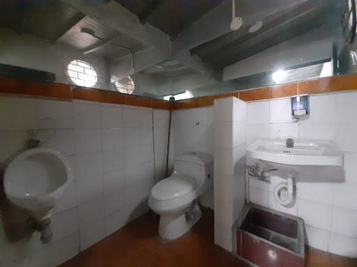 Local en arriendo en Conquistadores, Medellín, 140 m² · foto 3 de 9