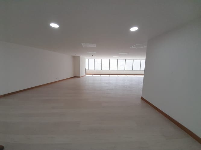 Oficina en arriendo en San Diego, Medellín, 133 m² · foto 5 de 6