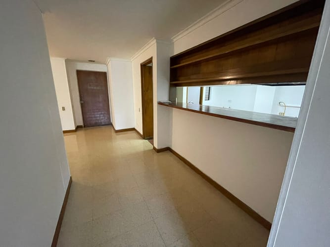 Apartamento de 2 alcobas en arriendo en El Poblado, Envigado, 107 m² · foto 6 de 13