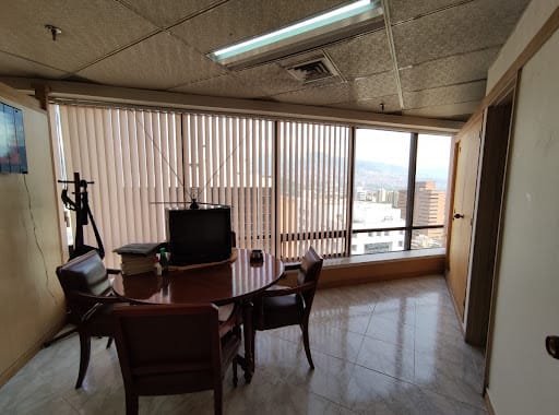 Oficina en arriendo en La Candelaria, Medellín, 78 m² · foto 2 de 14