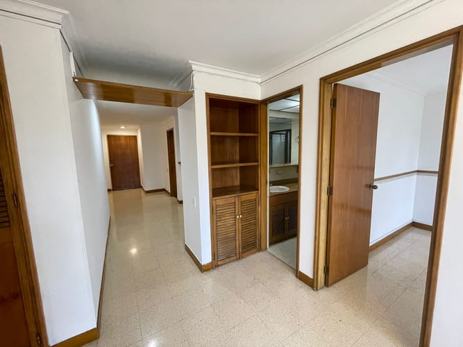 Apartamento de 2 alcobas en arriendo en El Poblado, Envigado, 107 m² · foto 10 de 13