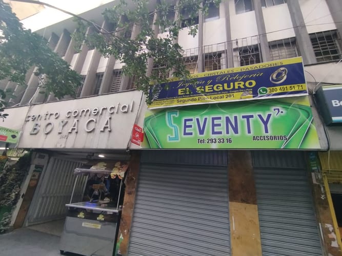 Local en arriendo en La Candelaria, Medellín, 35 m² · foto 2 de 10