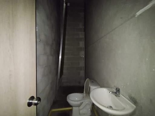 Local en arriendo en Miraflores, Medellín, 61 m² · foto 4 de 8